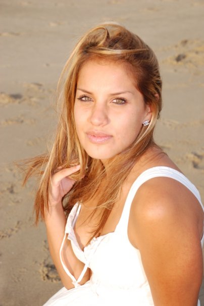 Female model photo shoot of Caryn Lopez