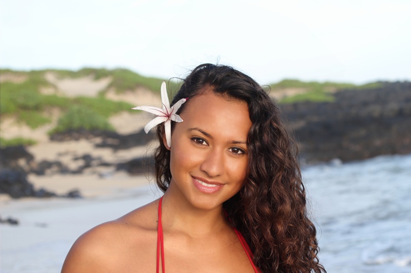 Male and Female model photo shoot of Emerald Select and Rava Moorea in Honolulu, Hawaii