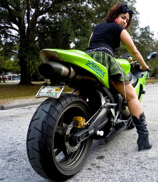 Female model photo shoot of Sedduxion in Tampa, Florida