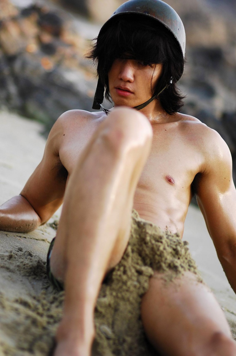 Male model photo shoot of HIRO by Glamour Photo Studio