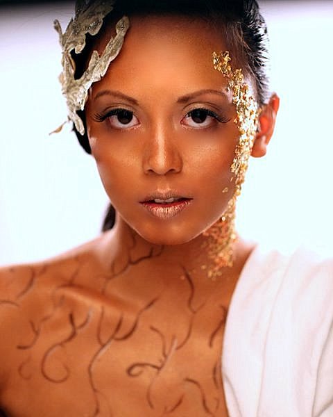 Female model photo shoot of Alison Bautista