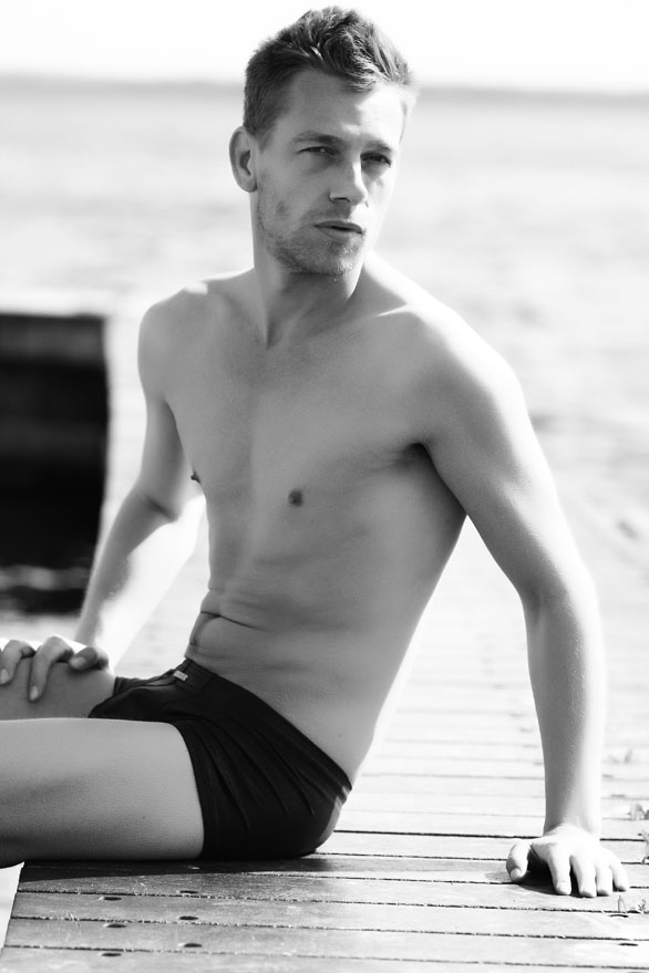 Male model photo shoot of Remco van der Veen