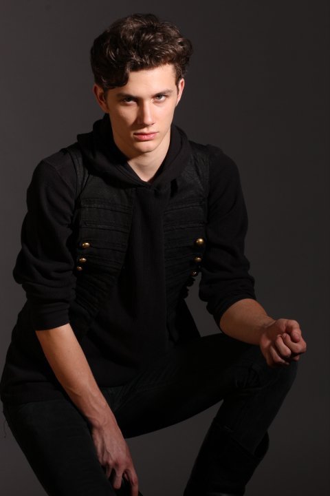 Male model photo shoot of Tyler Ennis