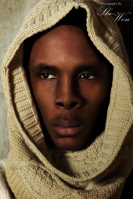 Male model photo shoot of Tyrone Calder