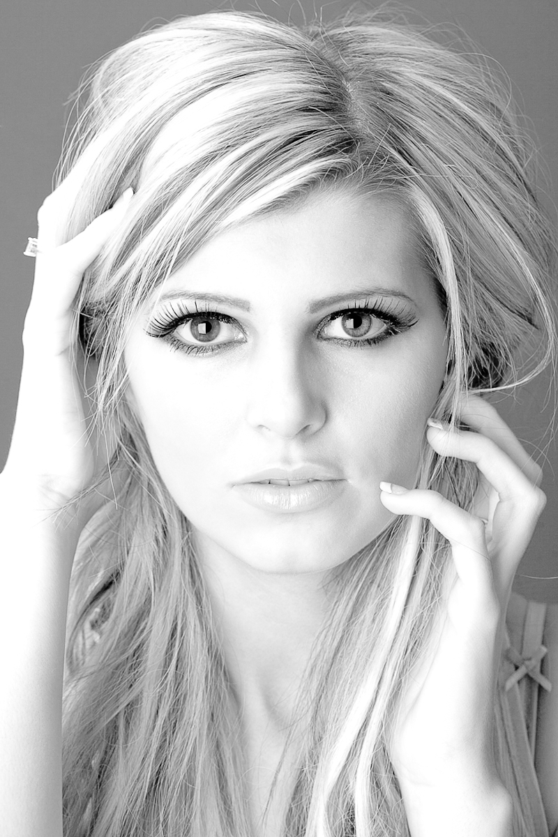 Female model photo shoot of Becci - Louise
