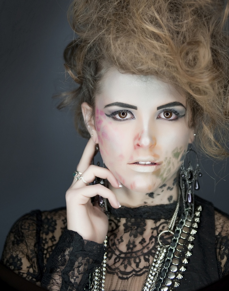 Female model photo shoot of Shelise Hufstetler