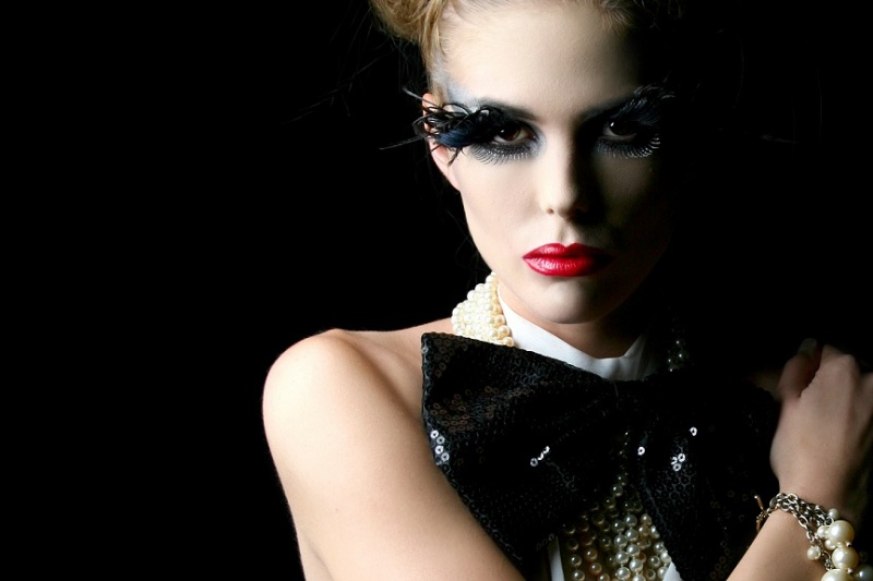 Female model photo shoot of Giselle Artistry