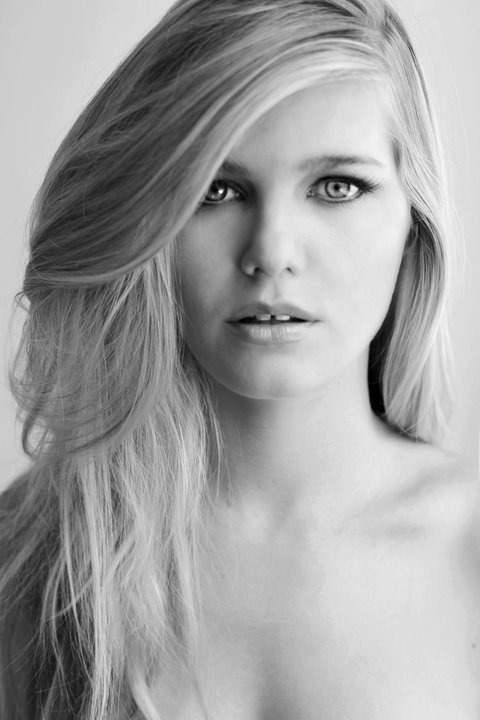 Female model photo shoot of Alana Mevissen 