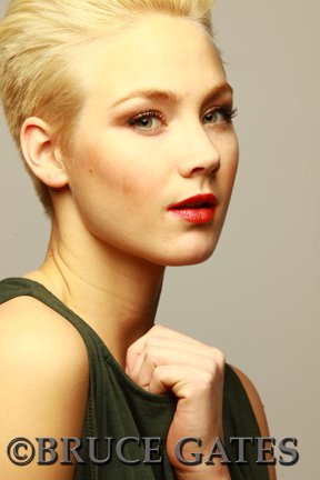 Female model photo shoot of Alexandra Petruska