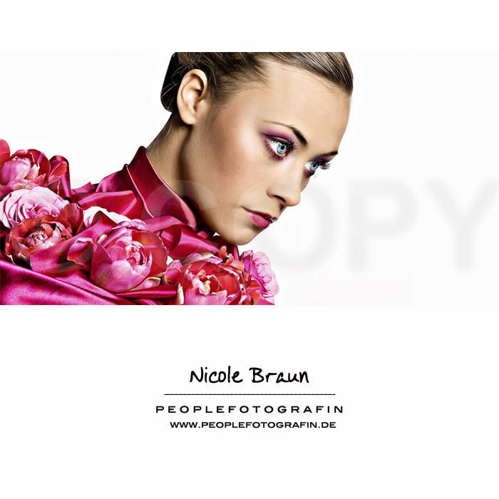 Female model photo shoot of Nicole Braun in Berlin