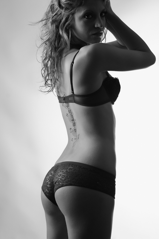 Female model photo shoot of HeatherElisabeth by Zach Gomez Photography