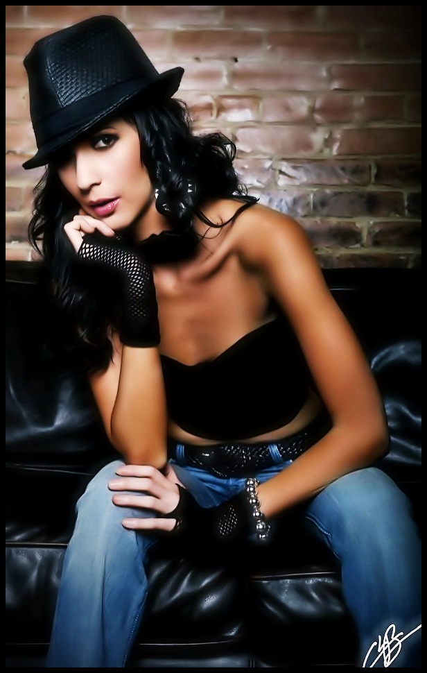 Female model photo shoot of KarSin Kayne