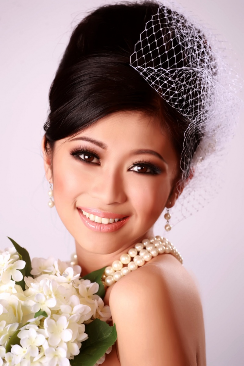 Female model photo shoot of Bang Trinh Make-up