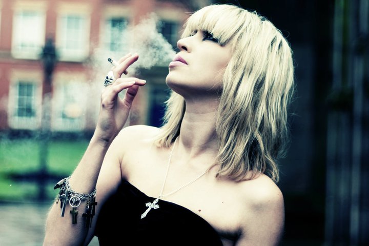 Female model photo shoot of Lisa Duxbury by Heather Louise