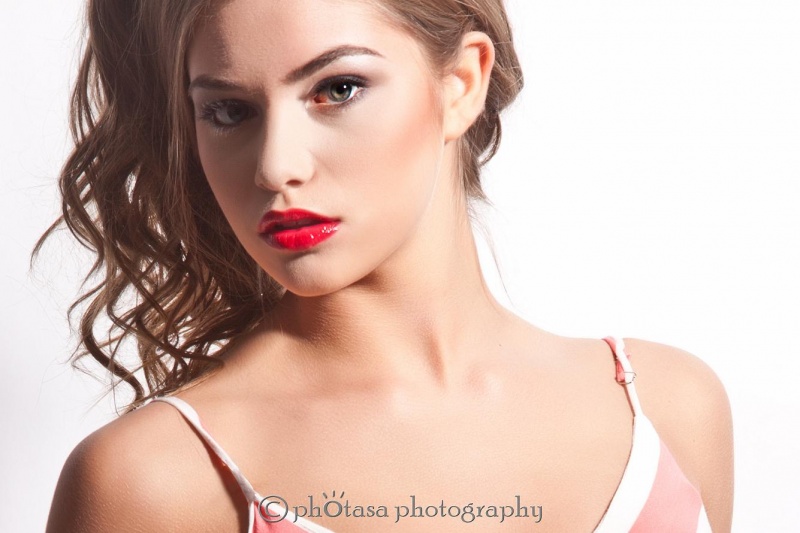 Female model photo shoot of Elia Lizcano by Photasa Photography in In Studio