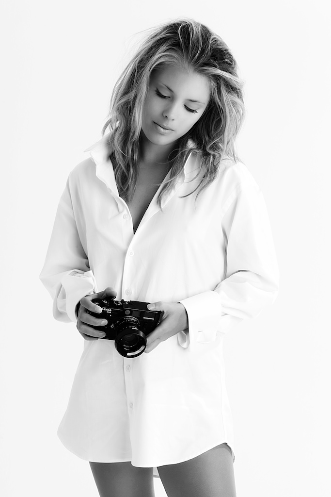 Female model photo shoot of Emmalouise