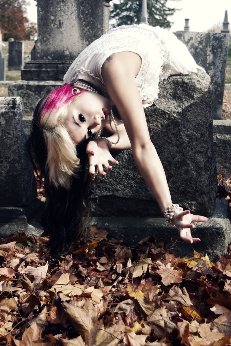 Female model photo shoot of Linda Devastation in Chelmsford, Massachusetts