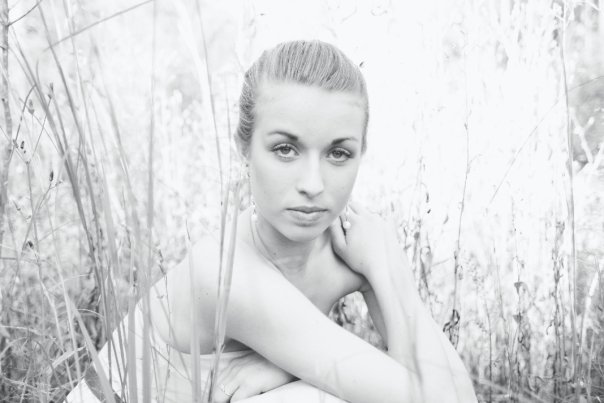 Female model photo shoot of Rach Cohen