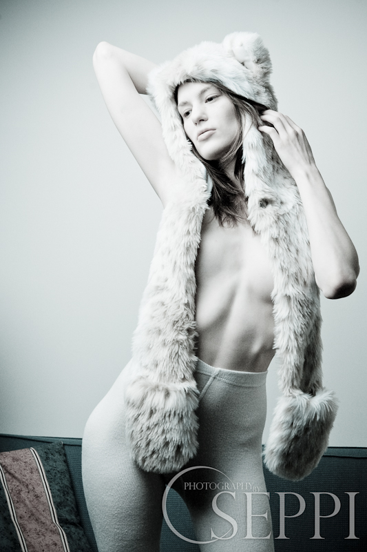 Female model photo shoot of Zyla Rose