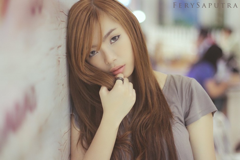 Female model photo shoot of Heyna
