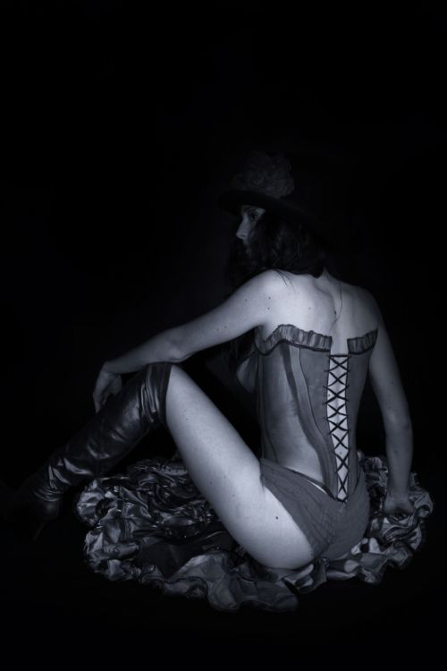 Female model photo shoot of Karen Monaco in Rockingham, body painted by sKYLArk face body art
