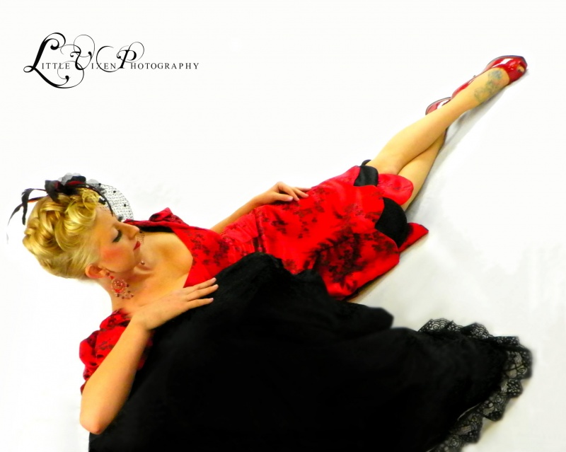 Female model photo shoot of Ellie Lynn Follett ELF and CassandraRae by LittleVixen Photography