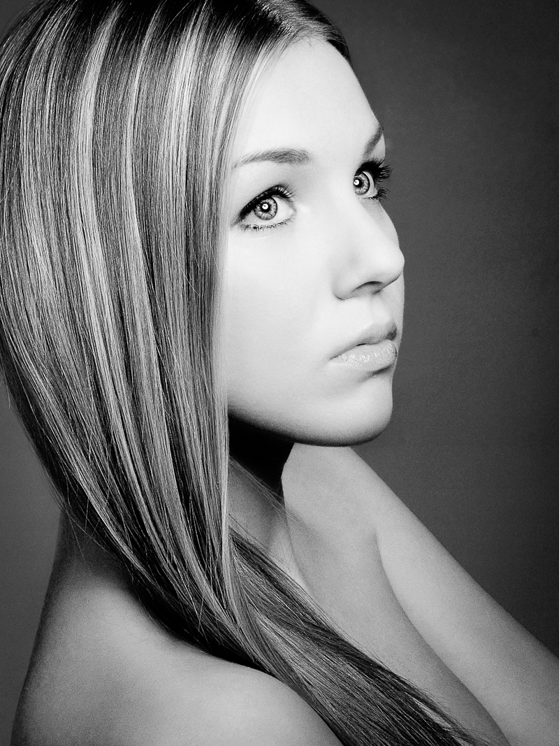 Female model photo shoot of Alisa K by Aramis Photography, makeup by FacesByKathiana
