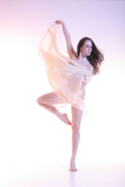 Female model photo shoot of Alice J DanceModel