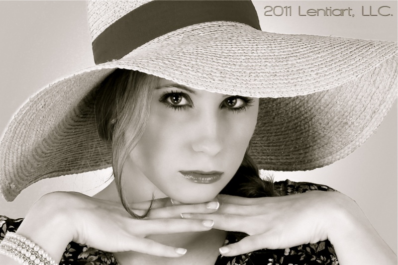Female model photo shoot of Emma Shew by Lentiart