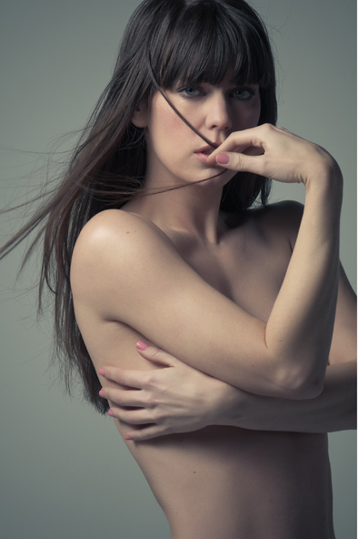 Female model photo shoot of Isabella David