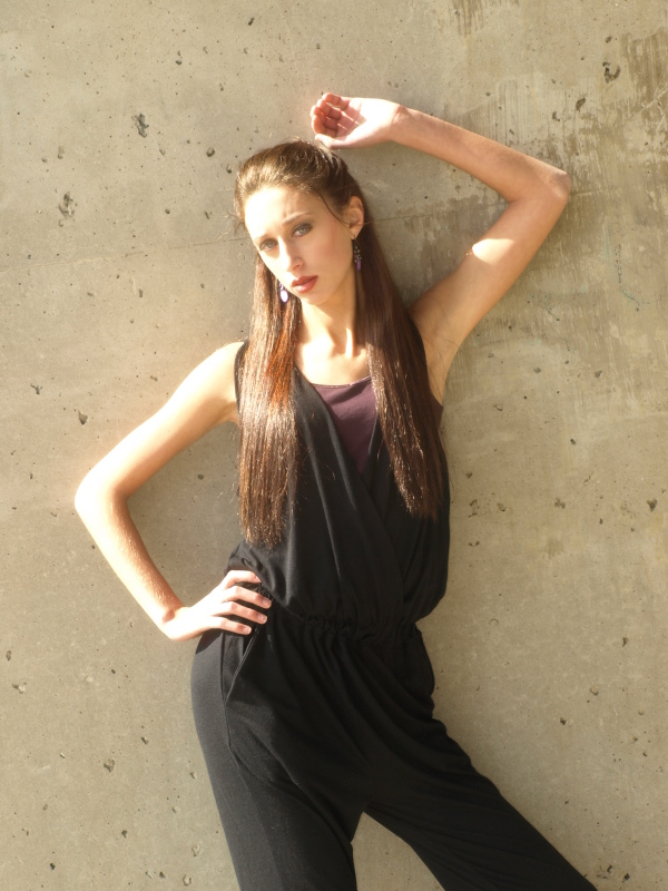 Female model photo shoot of Lauren Nicole Rose