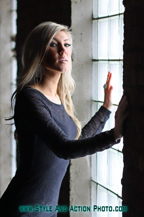 Female model photo shoot of Lindsay Borngraver