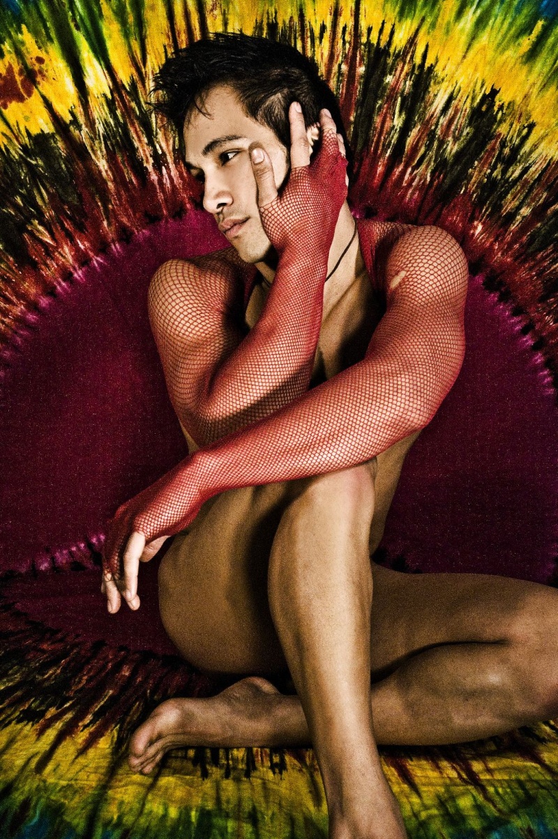 Male model photo shoot of Willi F by Zedneram