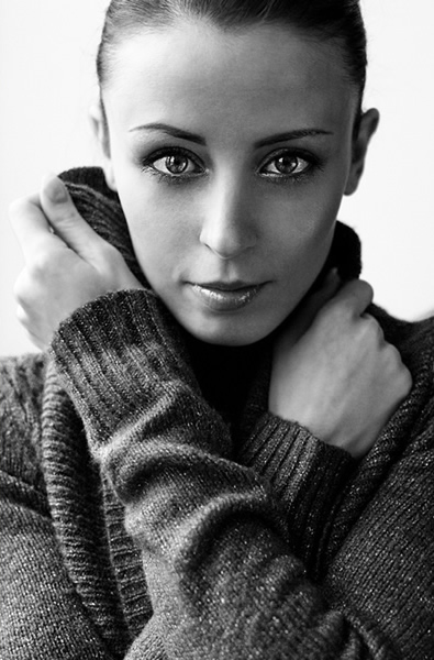 Female model photo shoot of Alex Dejdarova