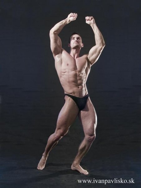 Male model photo shoot of muscleman20