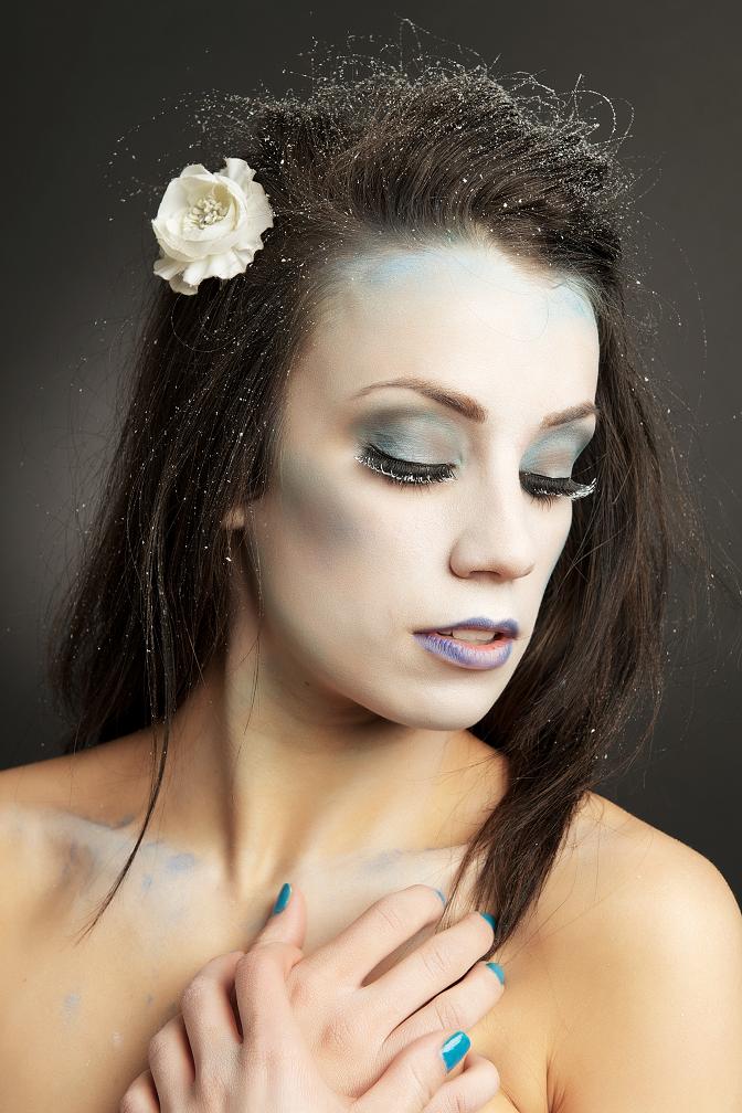 Female model photo shoot of Charlotte ODell by Darren Shaw