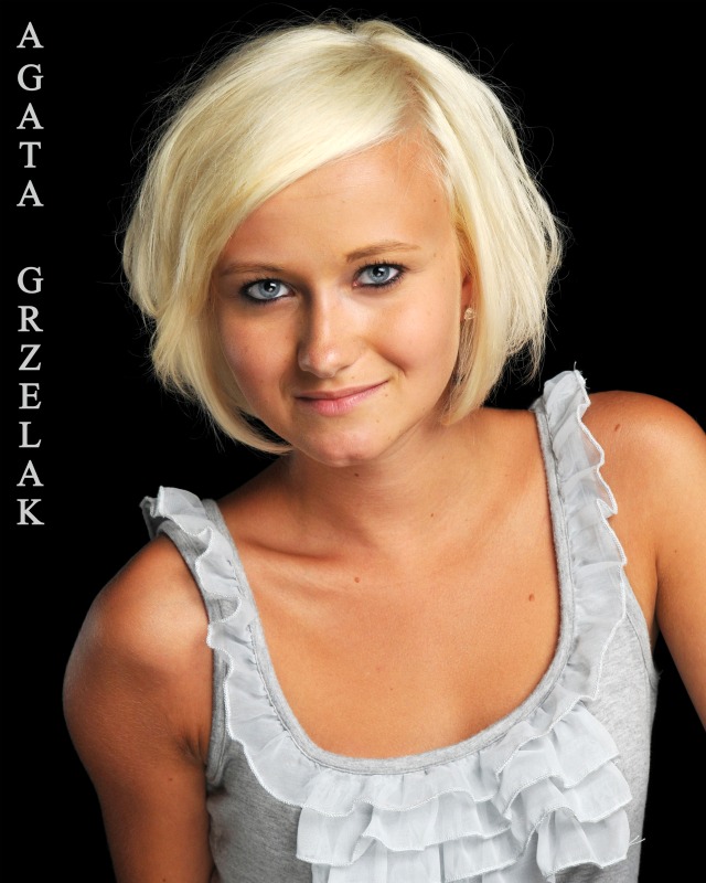 Female model photo shoot of Agata Grzelak