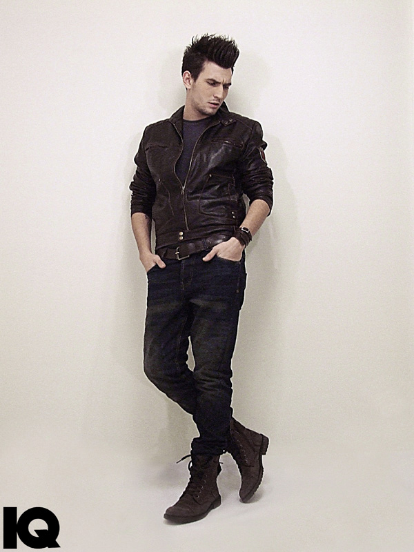 Male model photo shoot of Ian Q