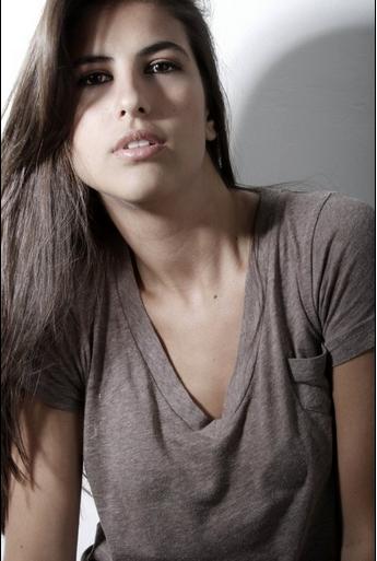 Female model photo shoot of Isa Isa in valencia venezuela