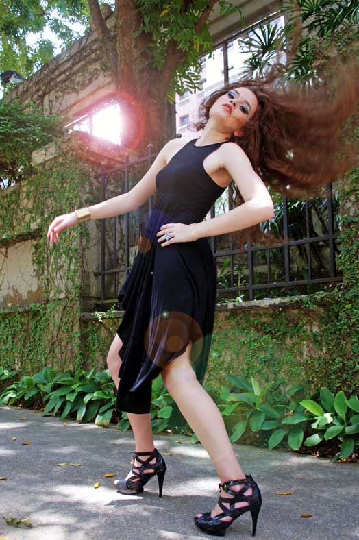 Female model photo shoot of Daniela Zanardi in singapore