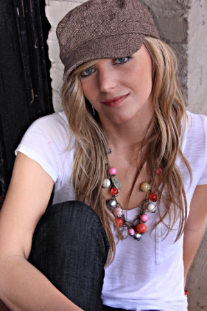 Female model photo shoot of Leslie Donnell