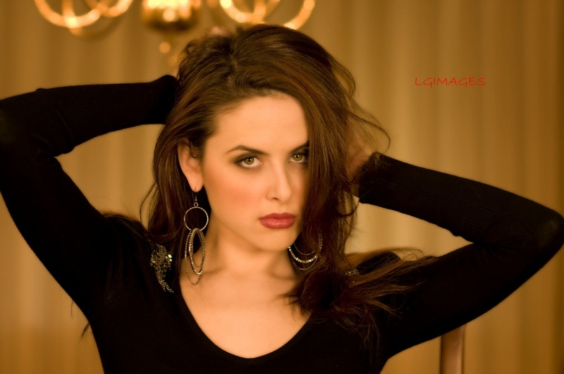 Female model photo shoot of Zoya Raskina