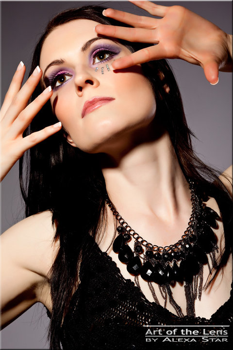 Female model photo shoot of Sara Stone - Make up
