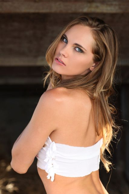 Female model photo shoot of Eleya Maureen in Ely NV