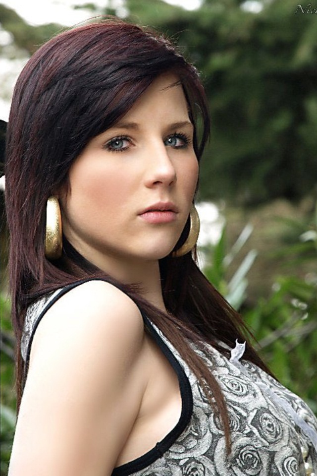 Female model photo shoot of Rebecca Shelton in Wolloton Park