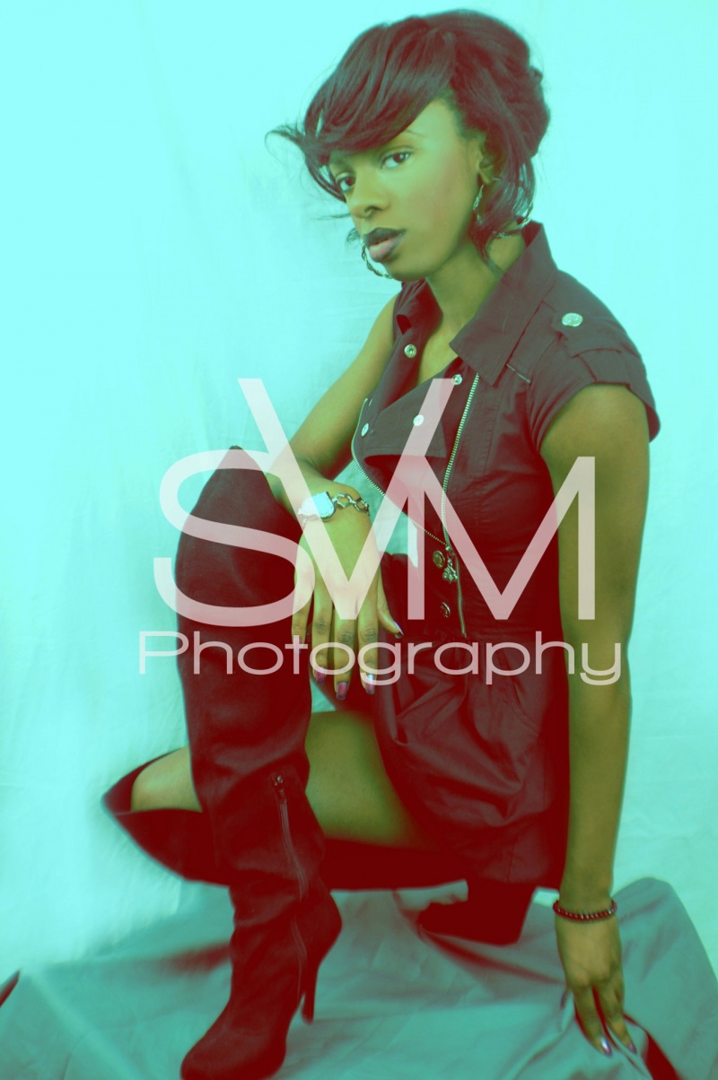 Female model photo shoot of Allyshia Shantell