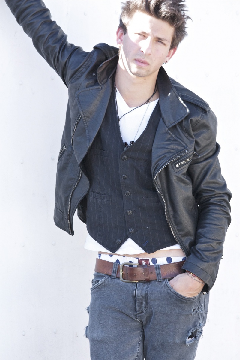 Male model photo shoot of mason jean