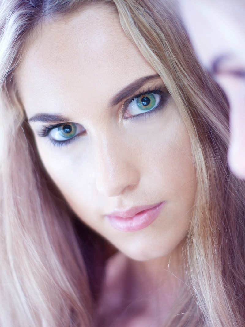 Female model photo shoot of Nina Linich