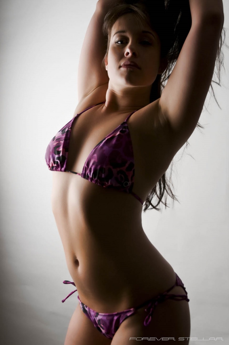 Female model photo shoot of Savanna Mae by Esencia Bella