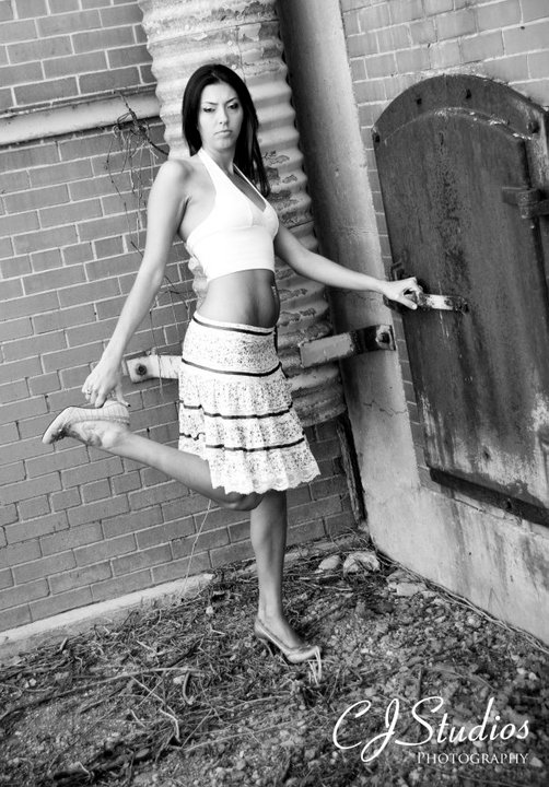 Female model photo shoot of Taliana Battige